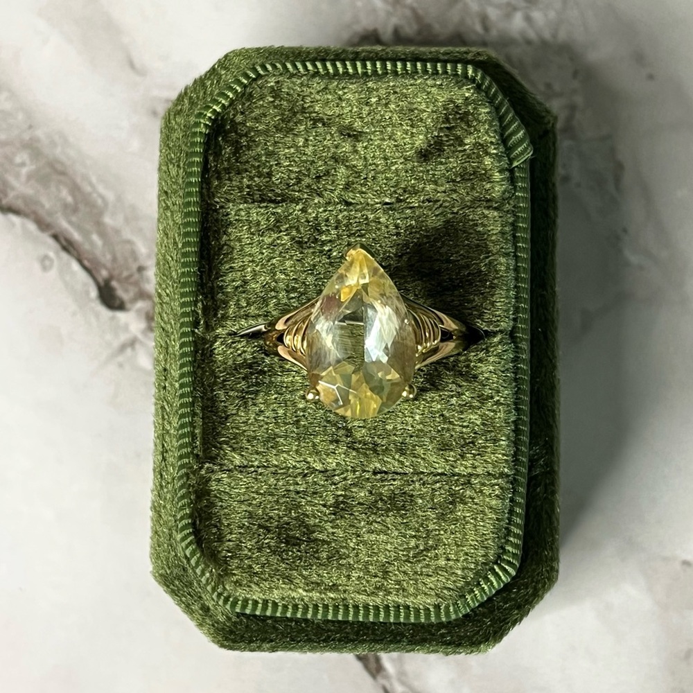 10k Gold Yellow Labradorite Faceted Pear Shape 4.72ct Ring Size 7.25 - Picture 7 of 7